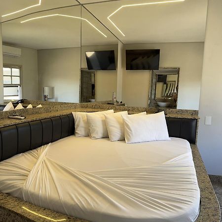 ריבייראו פרטו Village Motel מראה חיצוני תמונה