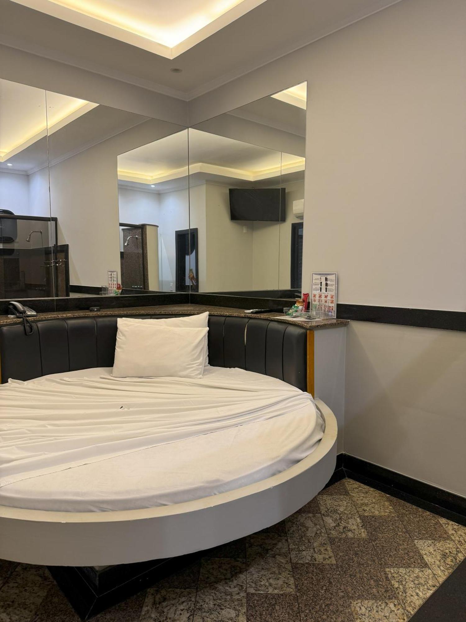 ריבייראו פרטו Village Motel מראה חיצוני תמונה